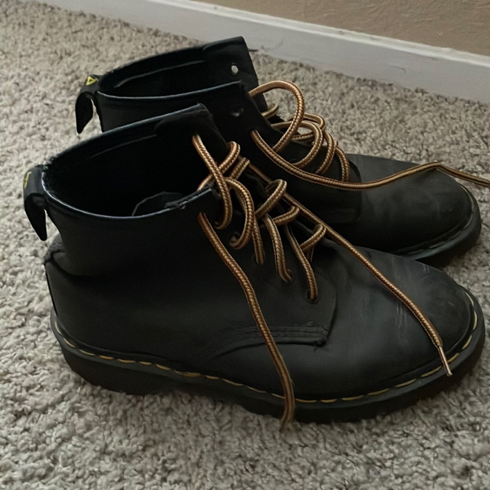 Vintage, black Dr. Martens (see description for guesstimated size details)
